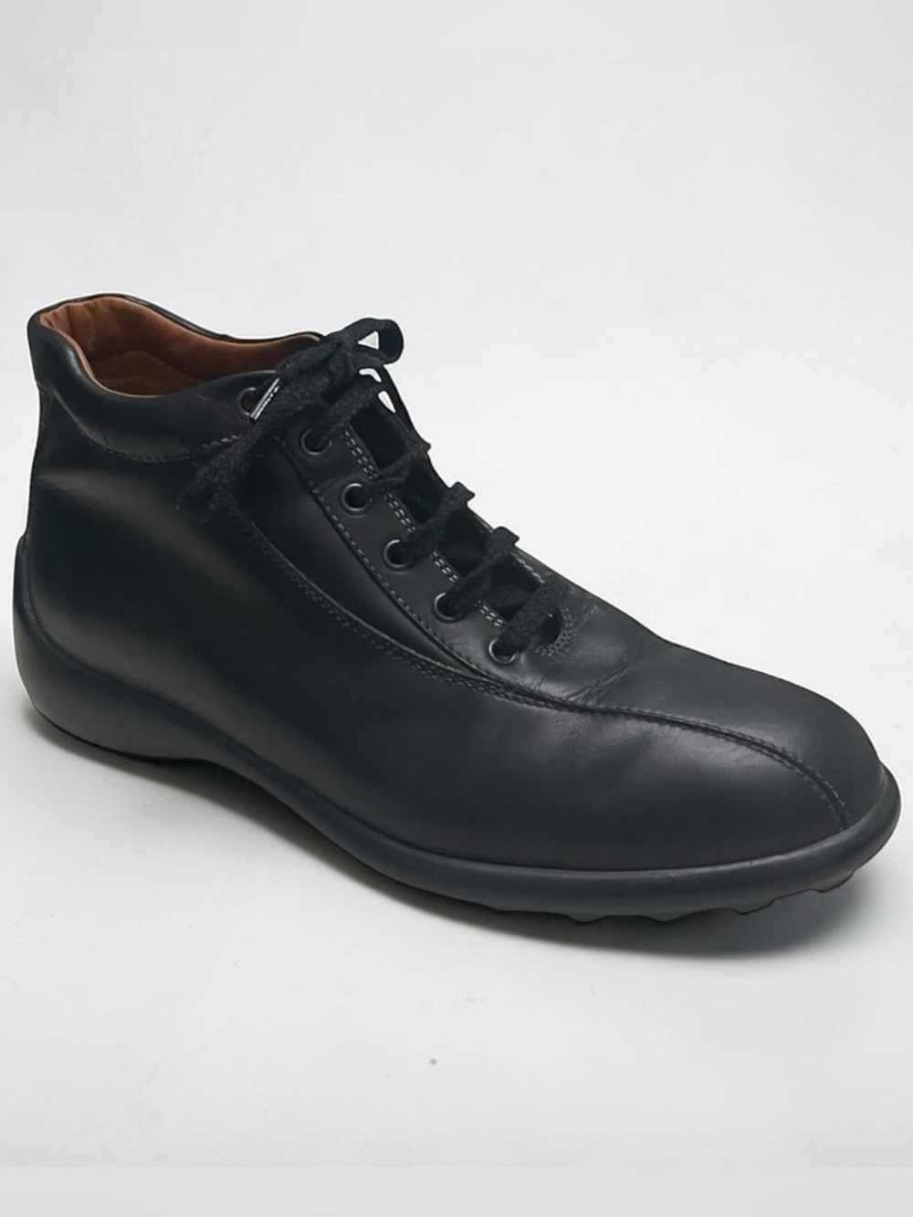 Tod’s Men’s Black Leather Gommino Driving Sneakers UK 8 US 9